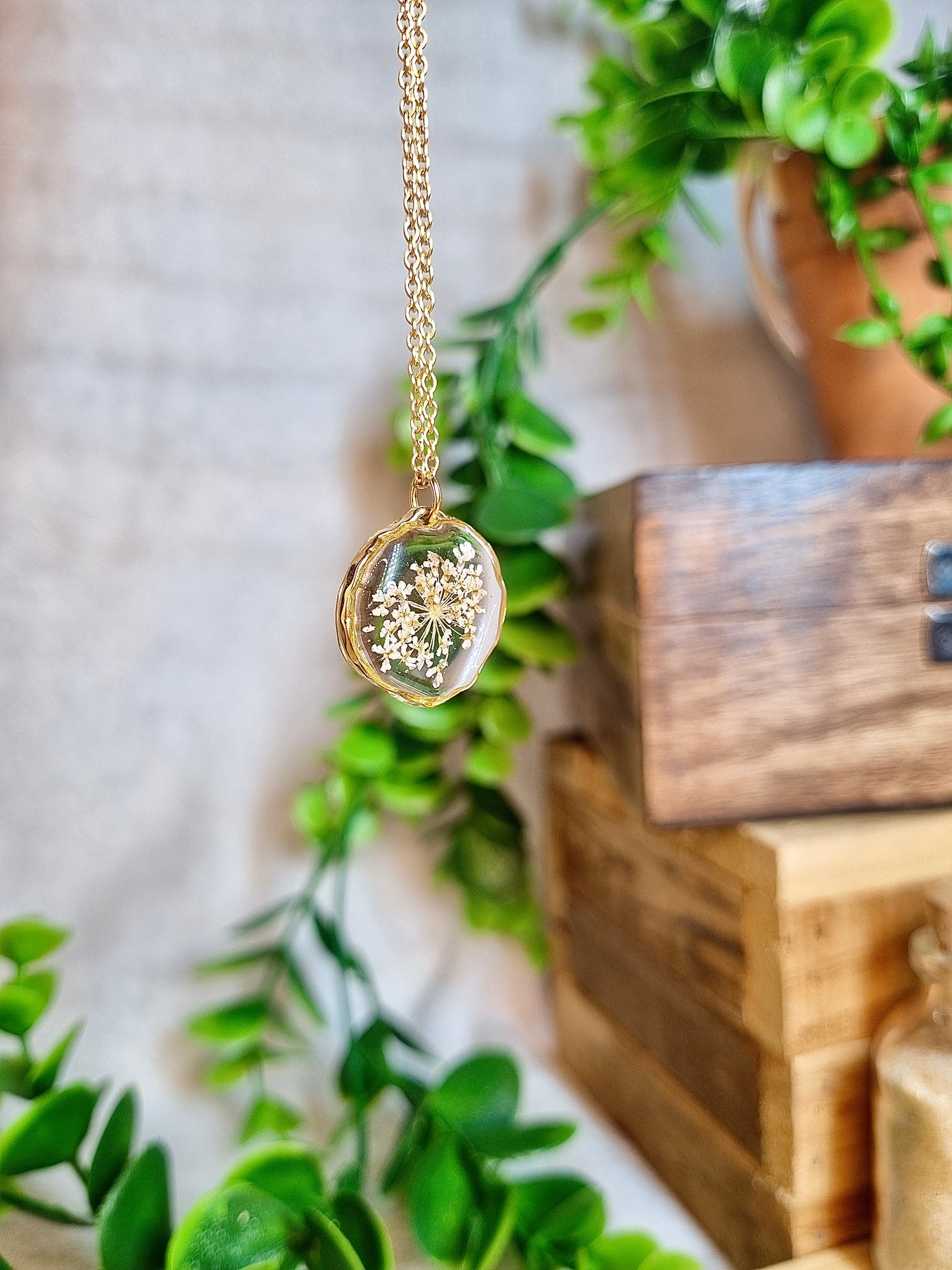 Collier jolie fleur carotte sauvage