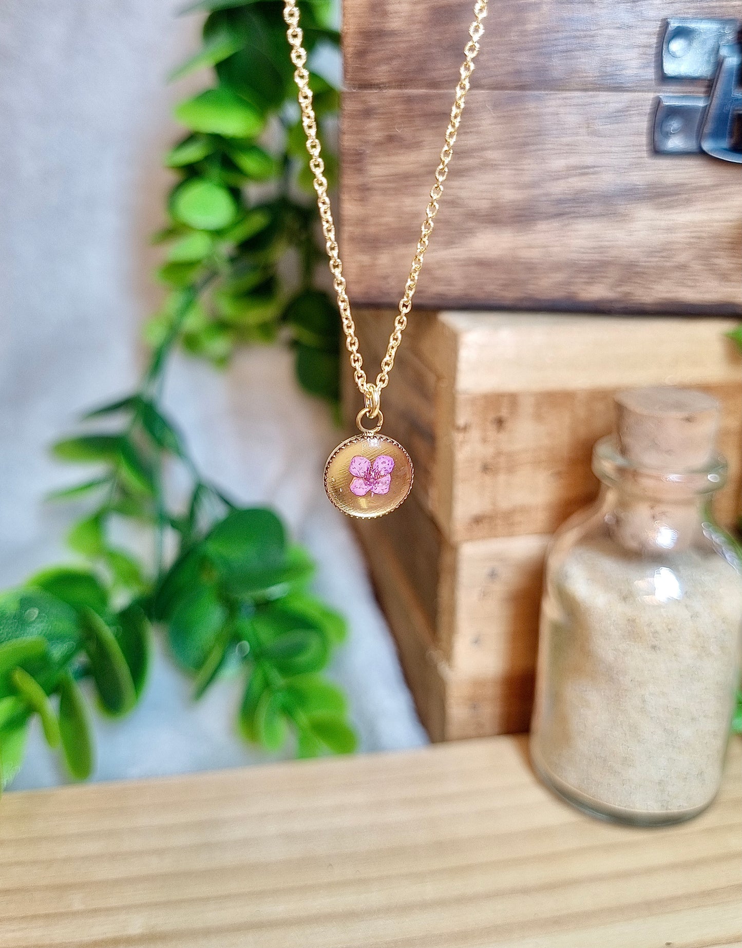 Collier petite fleur rose