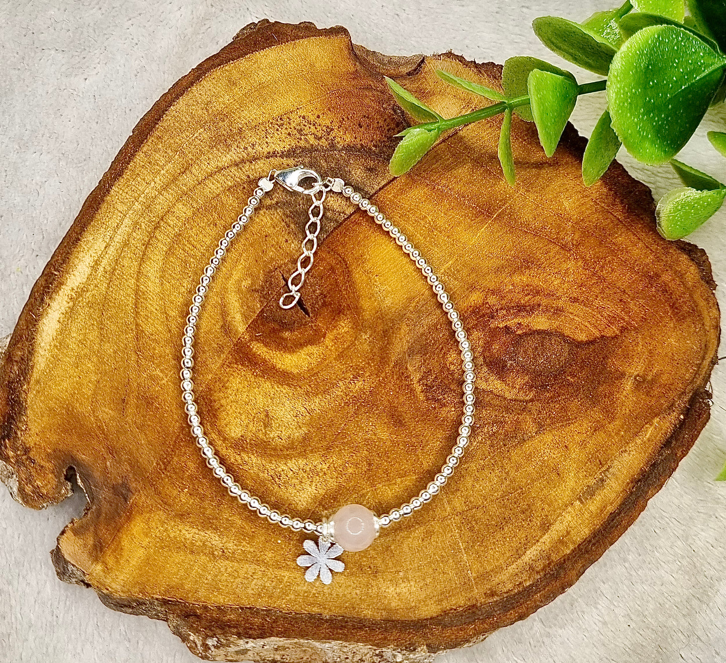 Bracelet petite fleur et perle rose