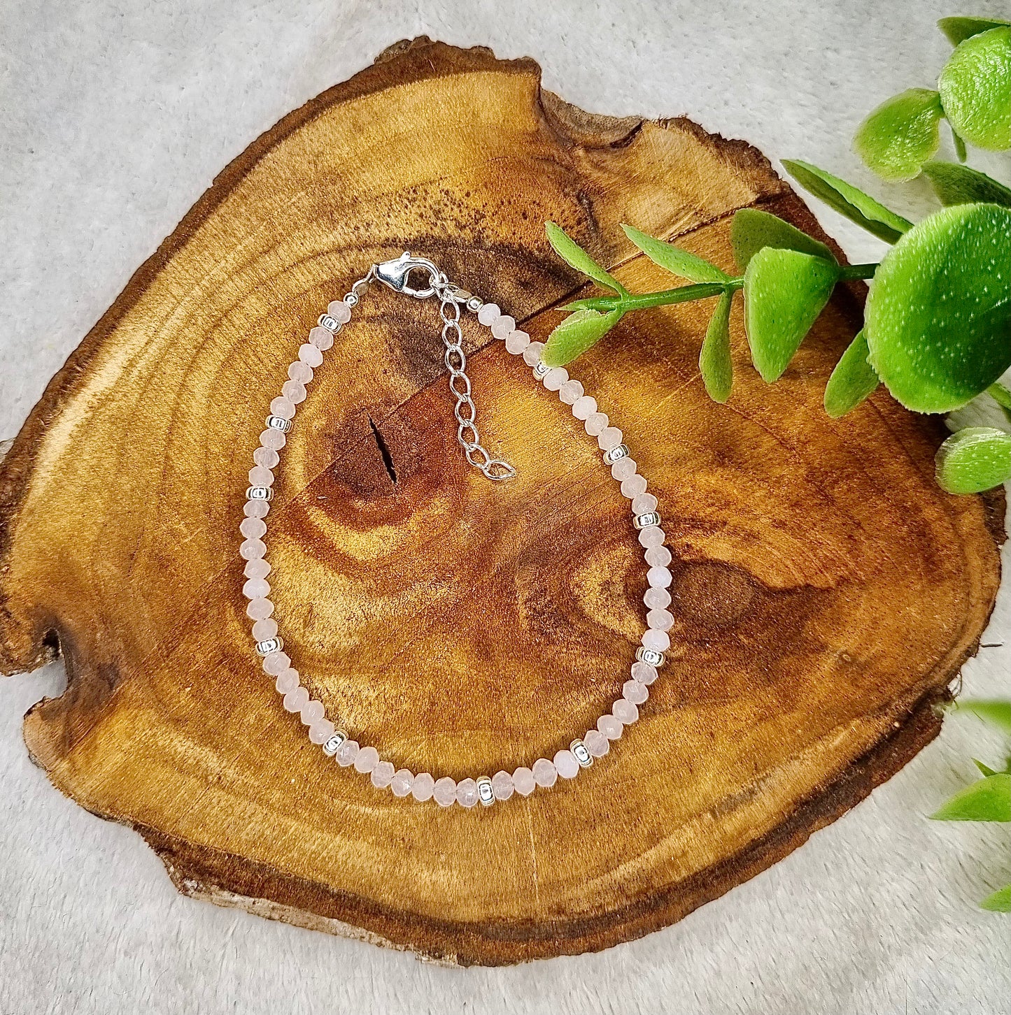 Bracelet perles en verre roses pâles